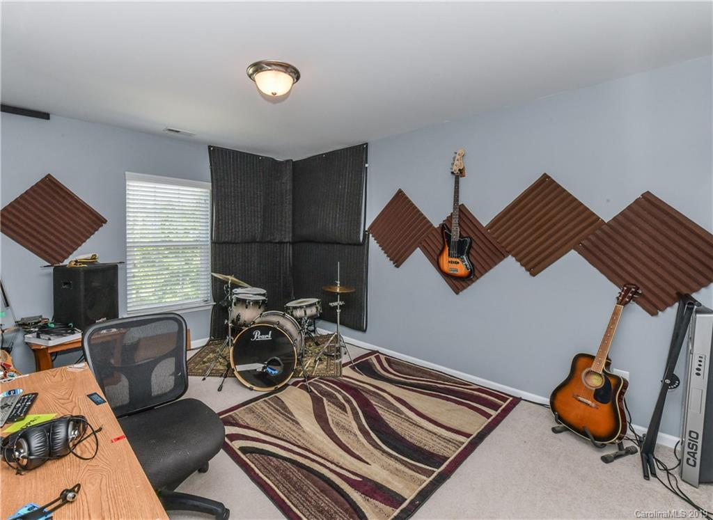 2128 Turtle Point Road Charlotte, NC 28262 - Photo 22 of 25