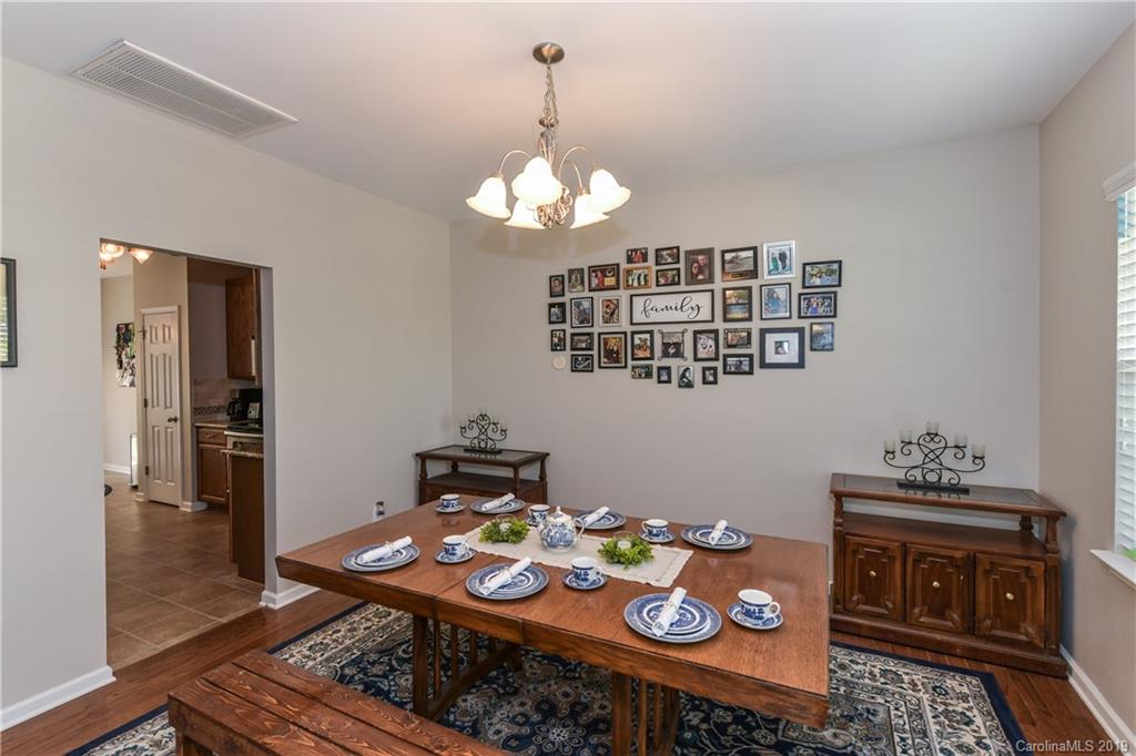2128 Turtle Point Road Charlotte, NC 28262 - Photo 4 of 25