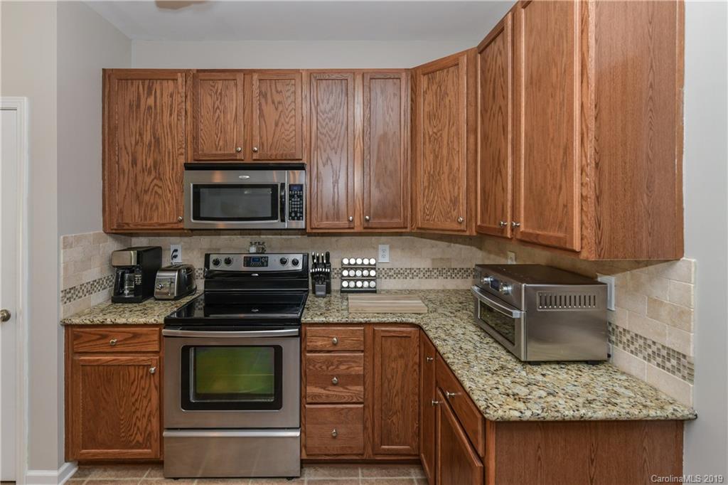 2128 Turtle Point Road Charlotte, NC 28262 - Photo 7 of 25