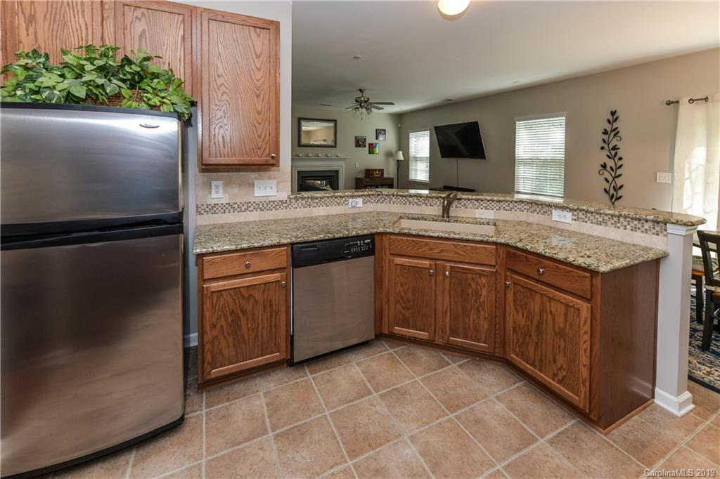 2128 Turtle Point Road Charlotte, NC 28262 - Photo 8 of 25