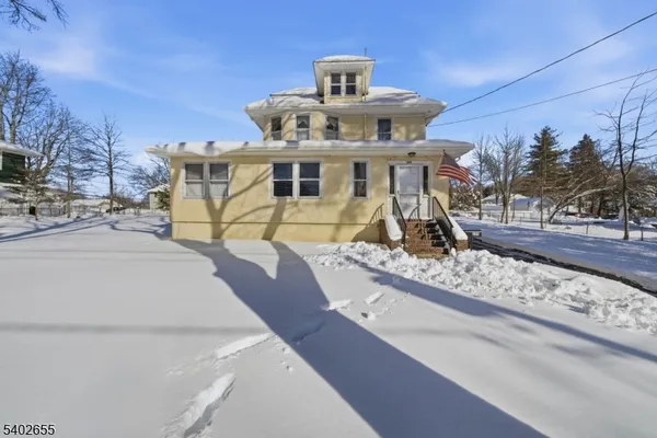 $699,900 | 249 Parish Drive, Wayne, NJ 07470