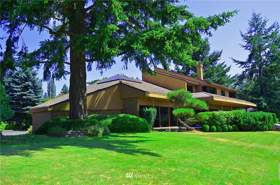 9225 Lake Steilacoom Point Road Southwest Lakewood, WA 98498 - Photo 1 of 15 Gallery Image 1