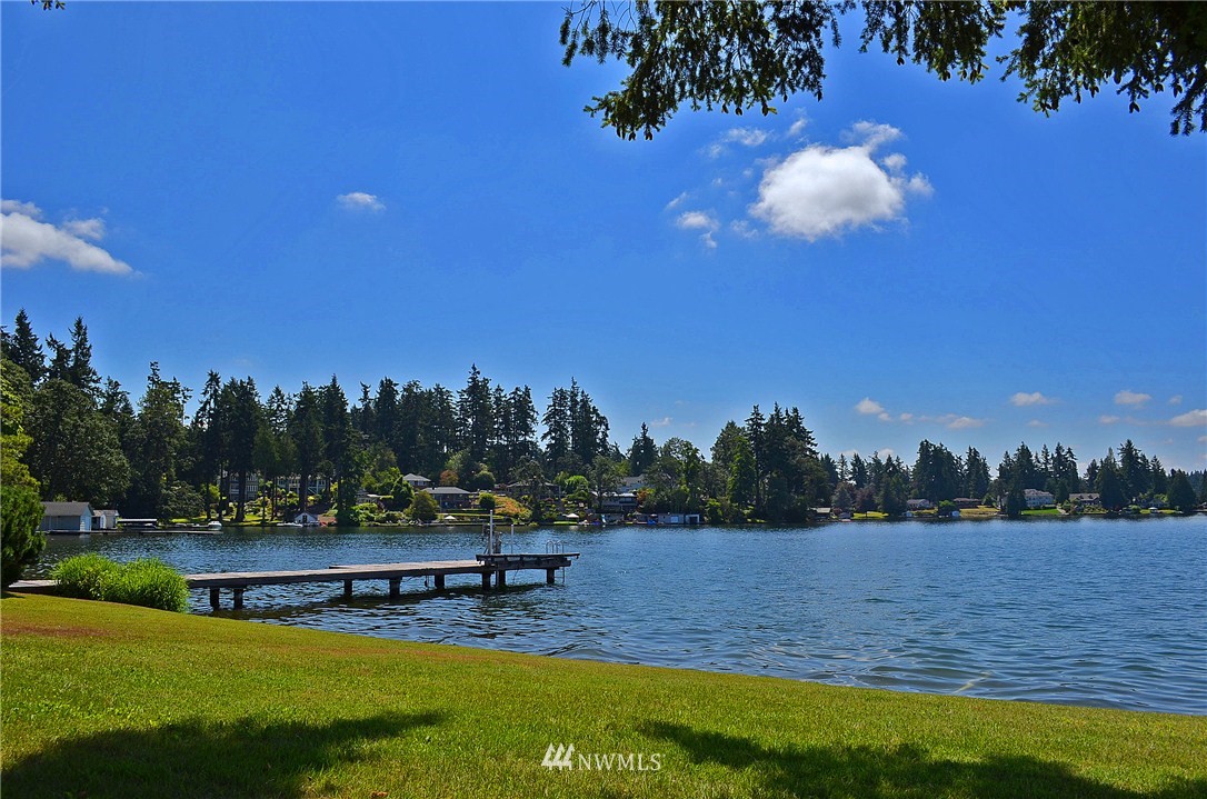 9225 Lake Steilacoom Point Road Southwest Lakewood, WA 98498 - Photo 2 of 15 Gallery Image 2
