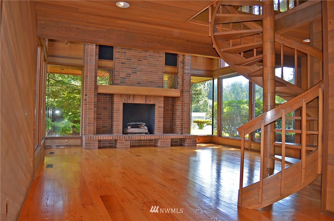 9225 Lake Steilacoom Point Road Southwest Lakewood, WA 98498 - Photo 12 of 15 Gallery Image 12