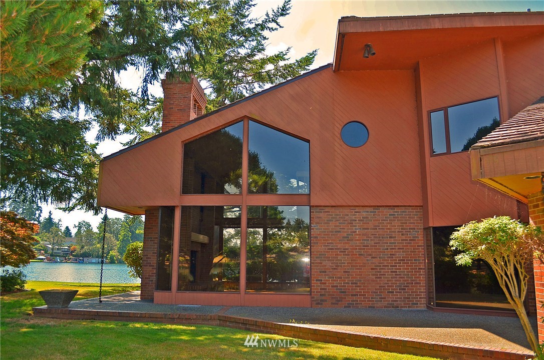 9225 Lake Steilacoom Point Road Southwest Lakewood, WA 98498 - Photo 5 of 15 Gallery Image 5