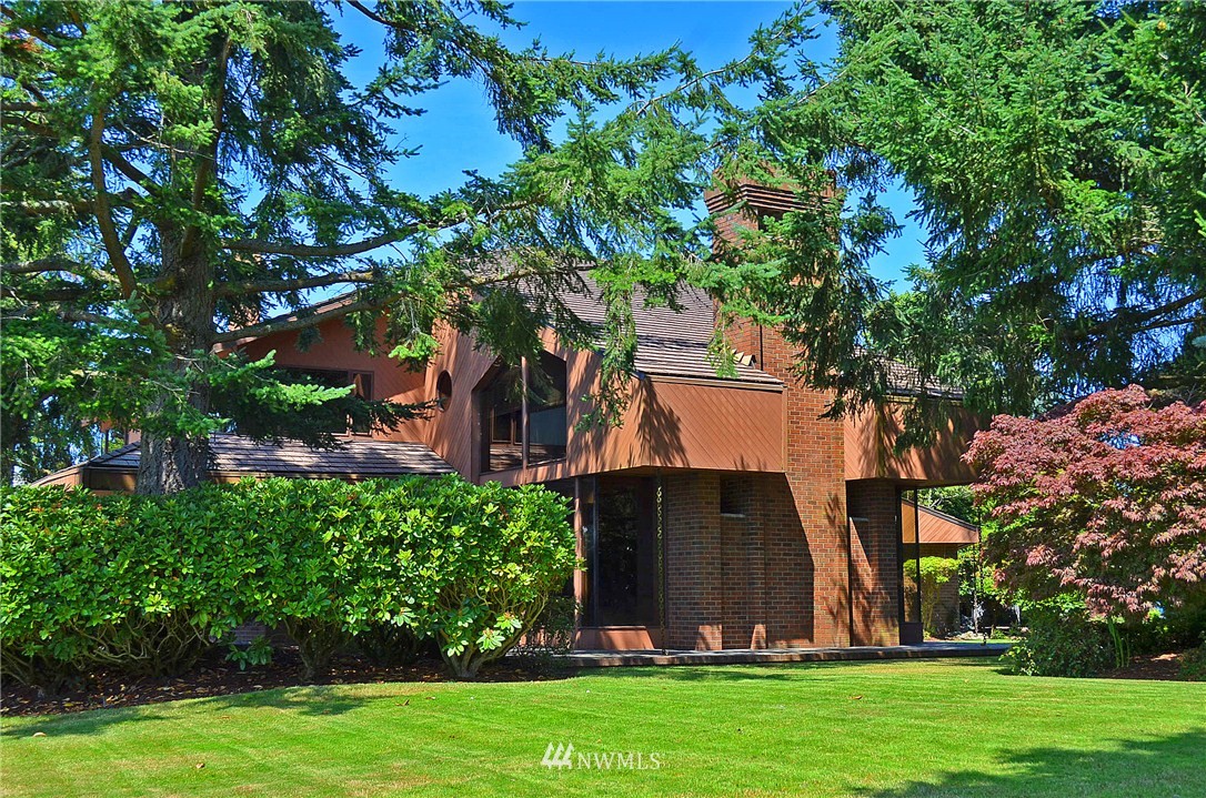 9225 Lake Steilacoom Point Road Southwest Lakewood, WA 98498 - Photo 6 of 15 Gallery Image 6
