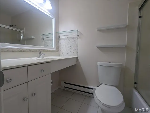 $71,900 | 7731 Hazelcrest Drive, Unit H, Hazelwood, MO 63042