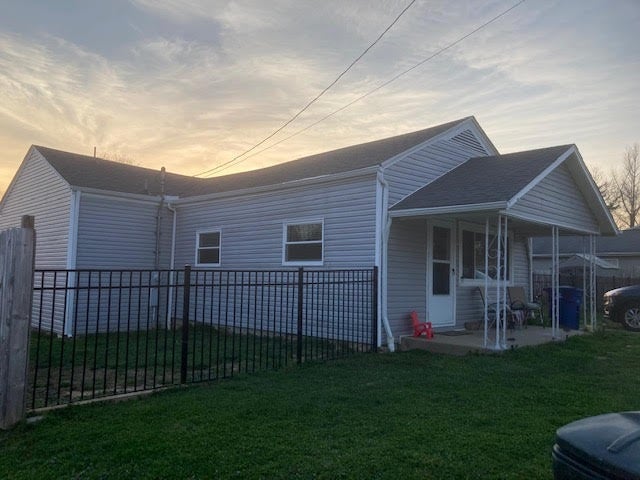 5225 West Pea Ridge Road Huntington, WV 25705 - Photo 2 of 18 Gallery Image 2
