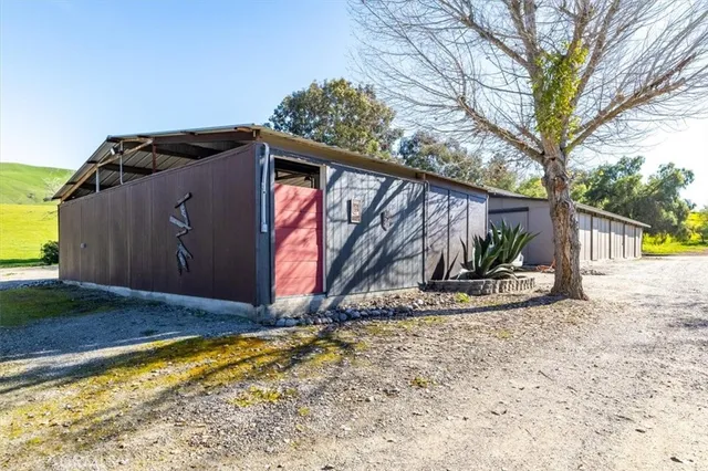 $1,974,000 | 76945 Indian Valley Road, San Miguel, CA 93451