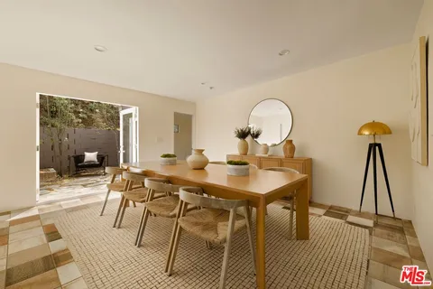 $2,395,000 | 8835 Crescent Drive, Los Angeles, CA 90046