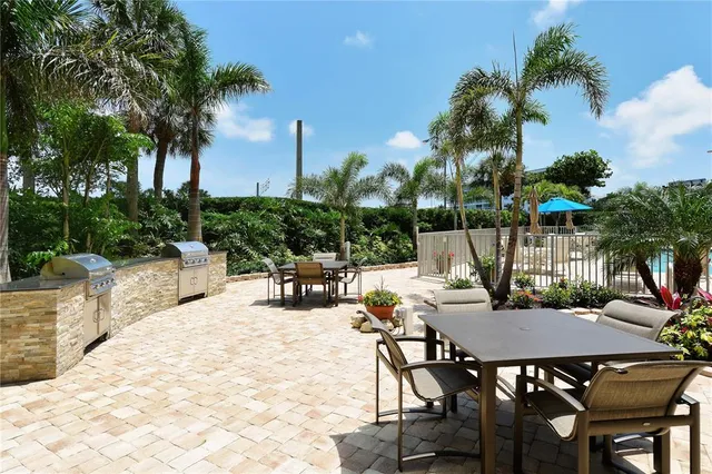 $799,000 | 1111 North Gulfstream Avenue, Unit 9F, Sarasota, FL 34236