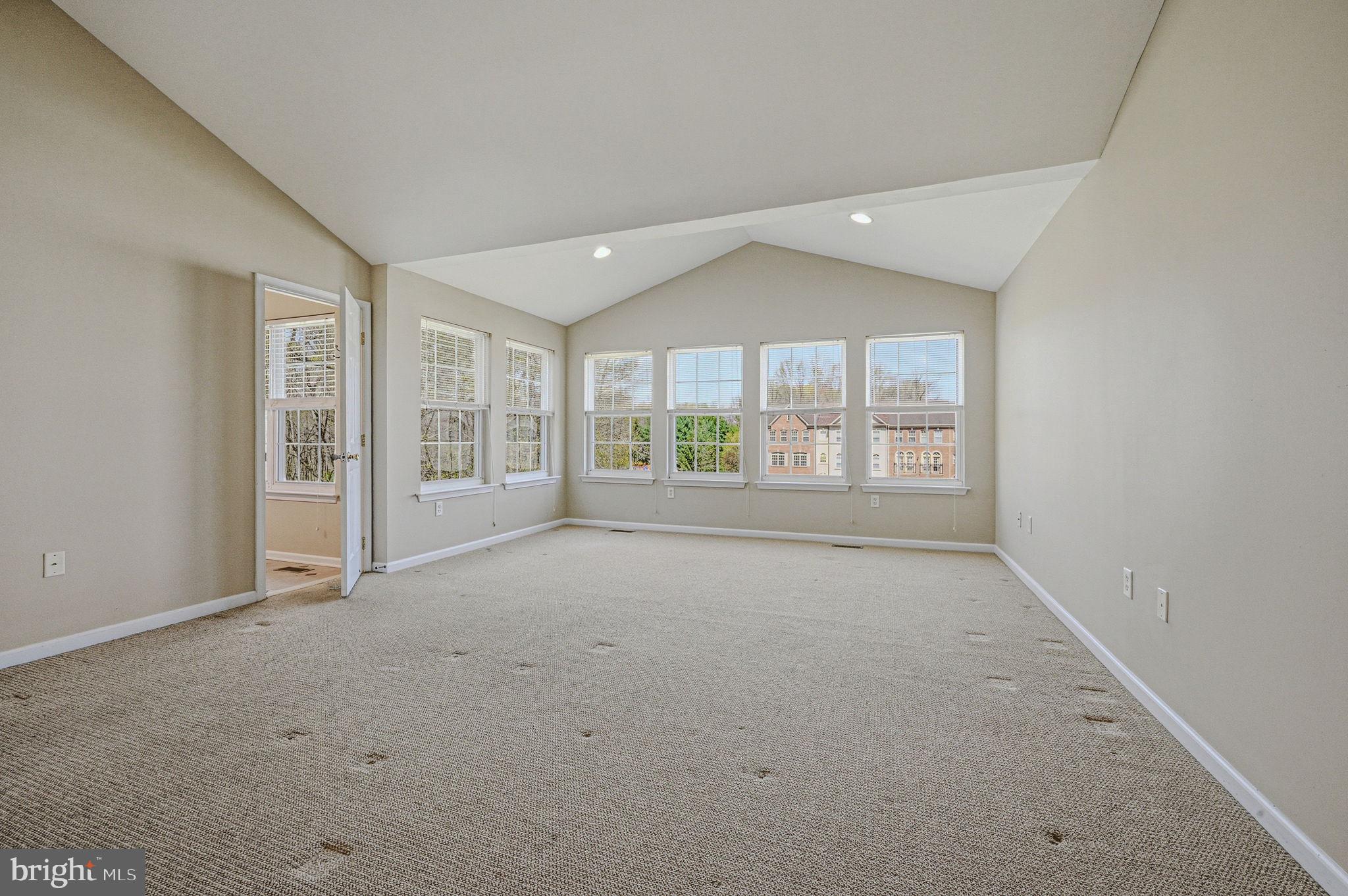 13 Laurel Way Bear, DE 19701 - Photo 28 of 44 an empty room with windows