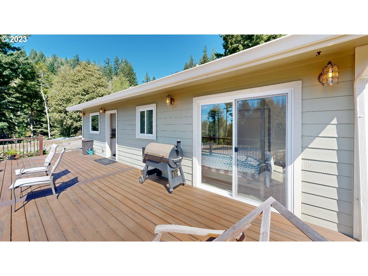 18639 Ranch Road Brookings, OR 97415 - Photo 3 of 37 Deck