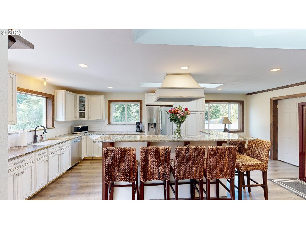 18639 Ranch Road Brookings, OR 97415 - Photo 4 of 37 Kitchen