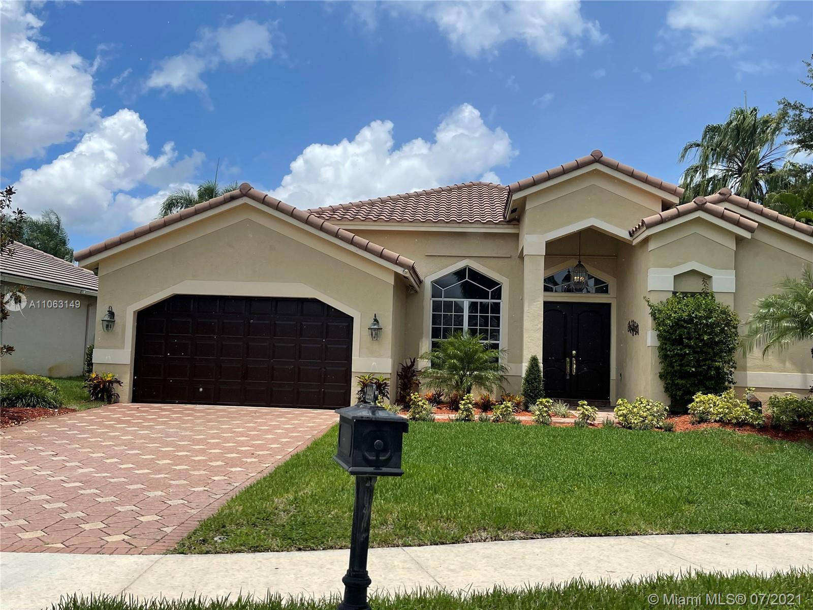 2994 Oakbrook Drive Weston, FL 33332 - Photo 1 of 18