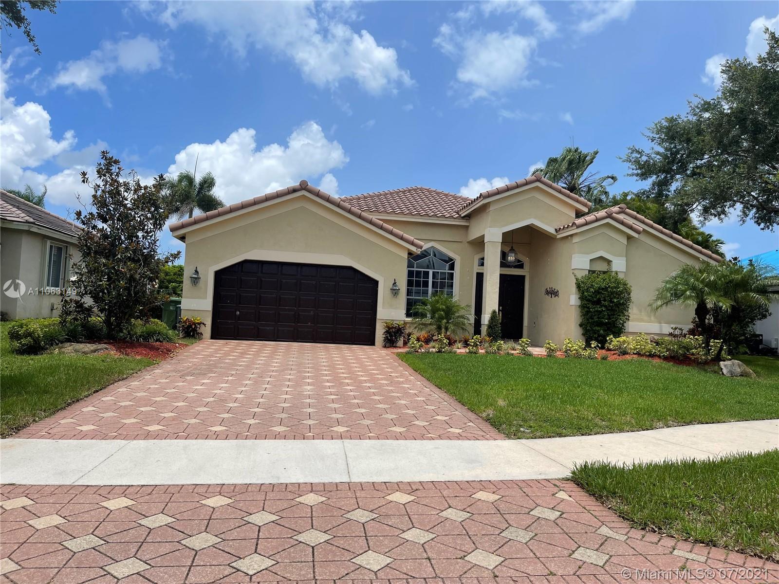 2994 Oakbrook Drive Weston, FL 33332 - Photo 2 of 18