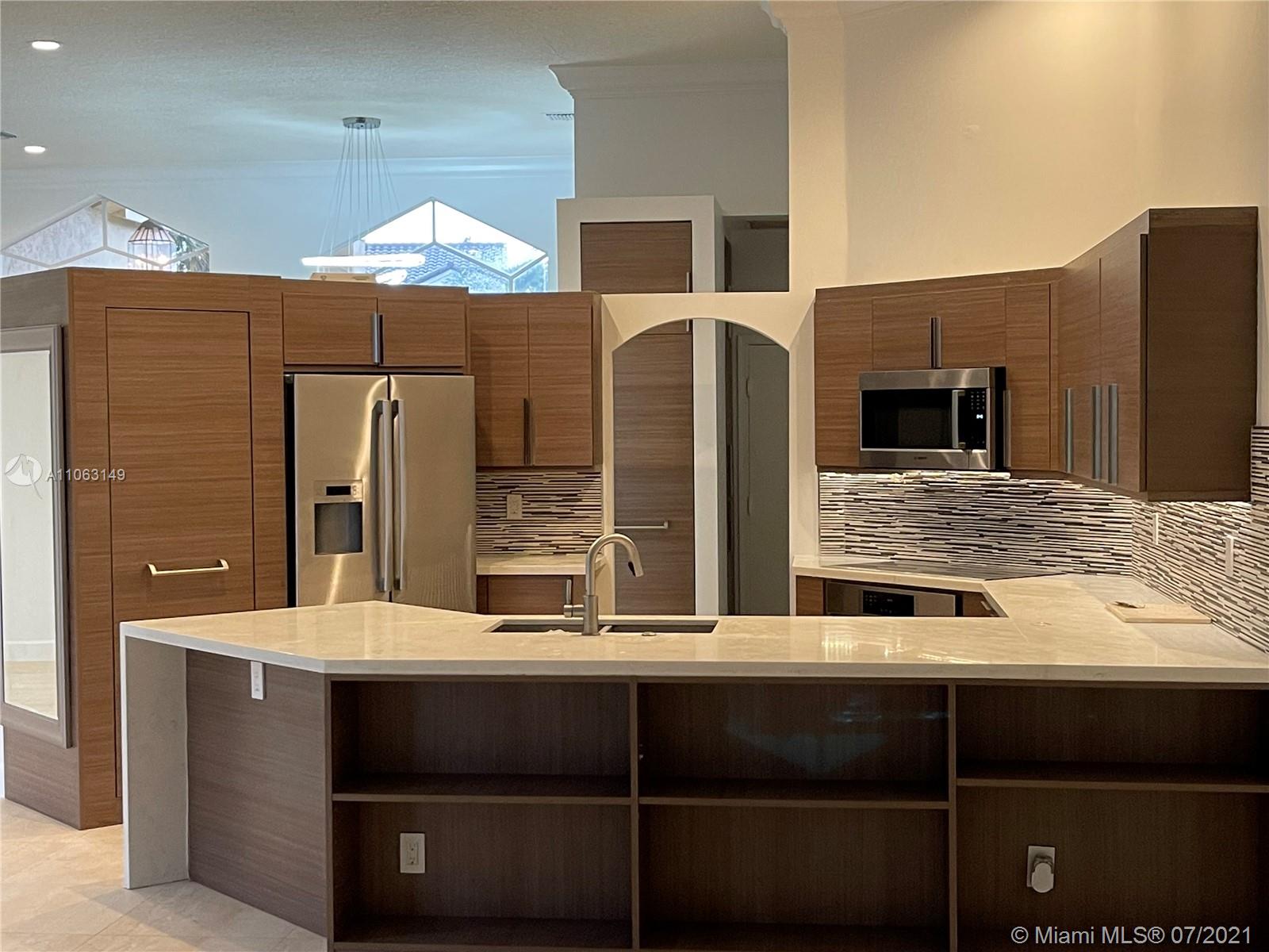 2994 Oakbrook Drive Weston, FL 33332 - Photo 3 of 18