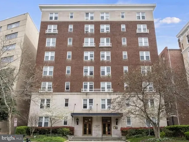 $1,750 | 1954 Columbia Road Northwest, Unit 208, Washington, DC 20009