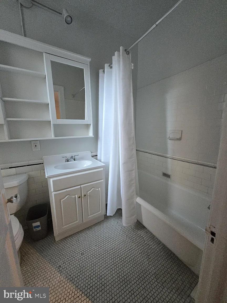 1954 Columbia Road Northwest, Unit 208 Washington, DC 20009 - Photo 2 of 15