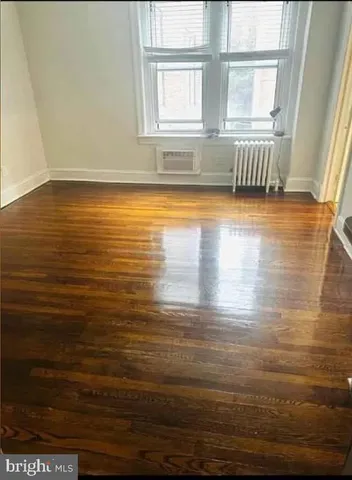 a view of empty room with window