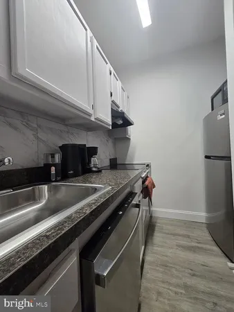 $1,725 | 1954 Columbia Road Northwest, Unit 208, Washington, DC 20009