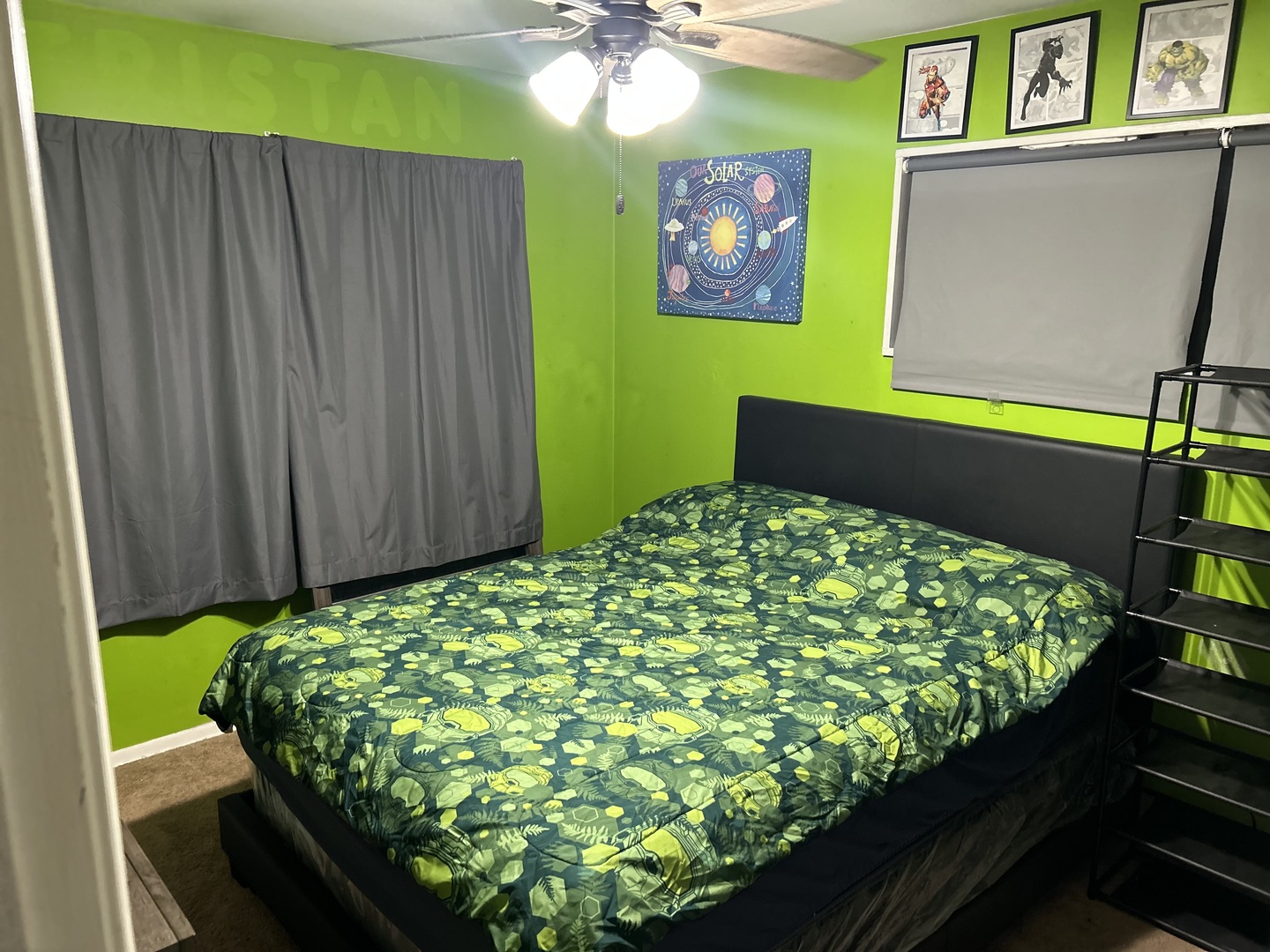 17308 Forestway Drive East Hazel Crest, IL 60429 - Photo 21 of 27 a vase of flowers sitting on a table