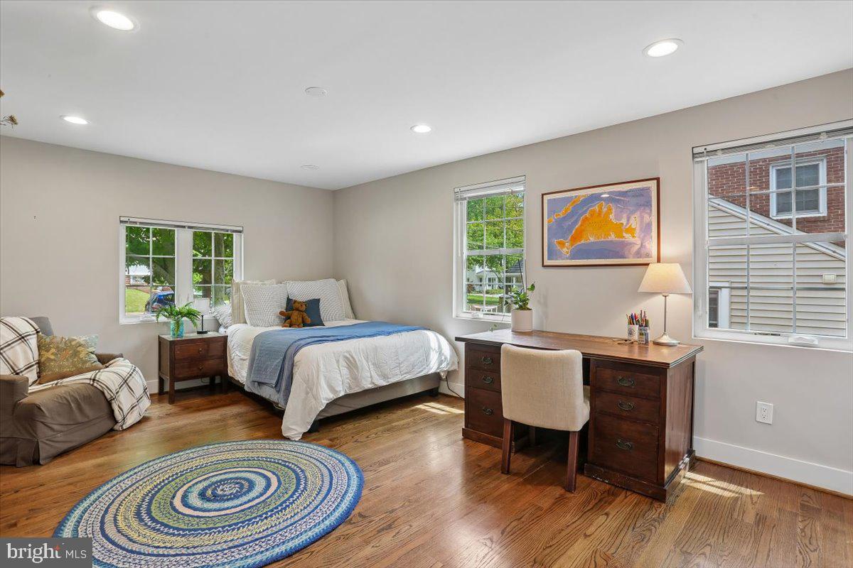 8812 2nd Avenue Silver Spring, MD 20910 - Photo 14 of 64 Bedroom #1 - main level w/ en suite