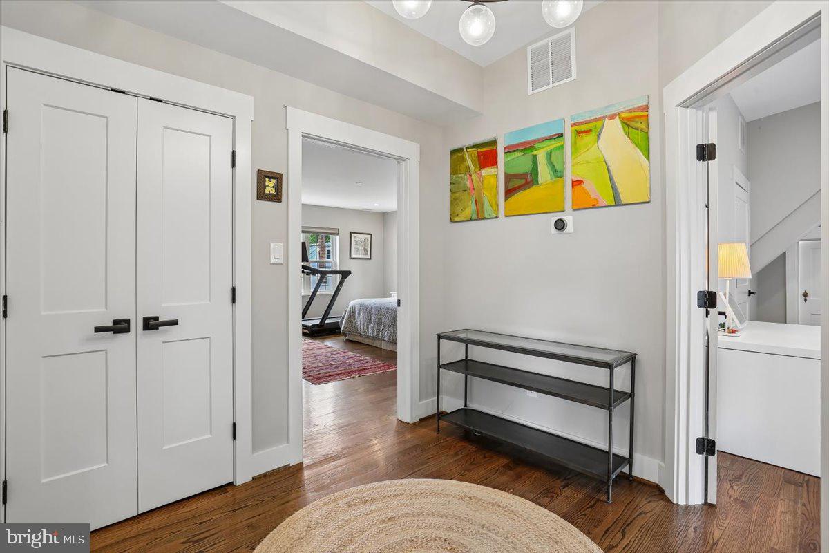 8812 2nd Avenue Silver Spring, MD 20910 - Photo 19 of 64 Bedroom Level hallway is a cool foyer!