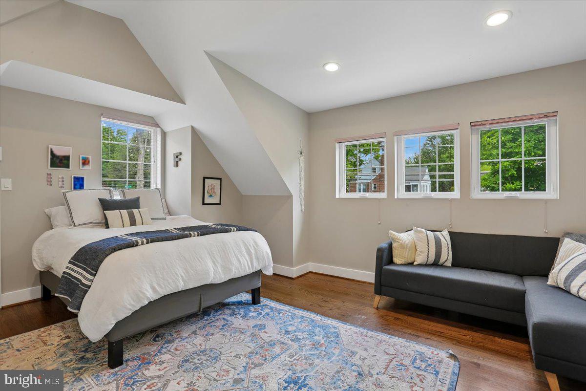 8812 2nd Avenue Silver Spring, MD 20910 - Photo 23 of 64 Bedroom #3