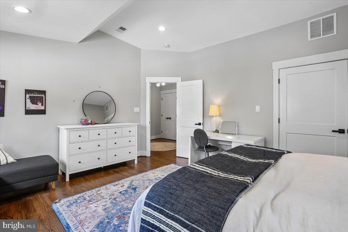 8812 2nd Avenue Silver Spring, MD 20910 - Photo 24 of 64 Bedroom #3 with cool large closet!