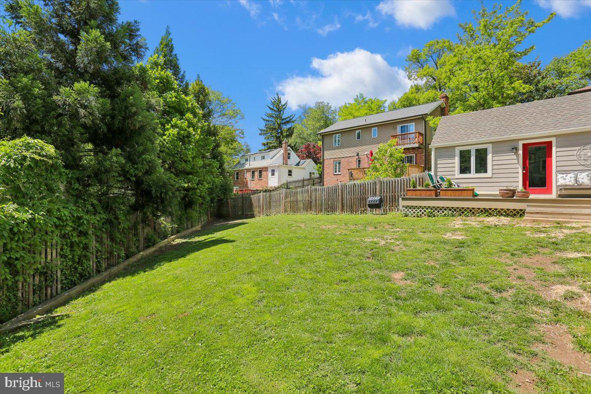 8812 2nd Avenue Silver Spring, MD 20910 - Photo 38 of 64 Large, fully fenced backyard!
