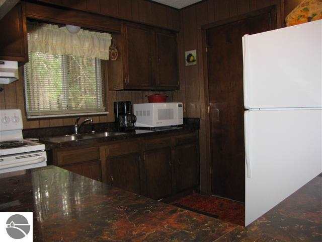 16749 Vondra Road Thompsonville, MI 49683 - Photo 8 of 22 1784973-7.JPG