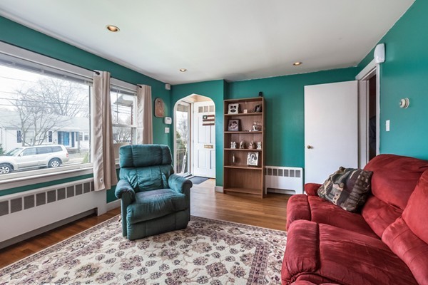 15 Ralph Street Watertown, MA 02472 - Photo 4 of 18 Gallery Image 4