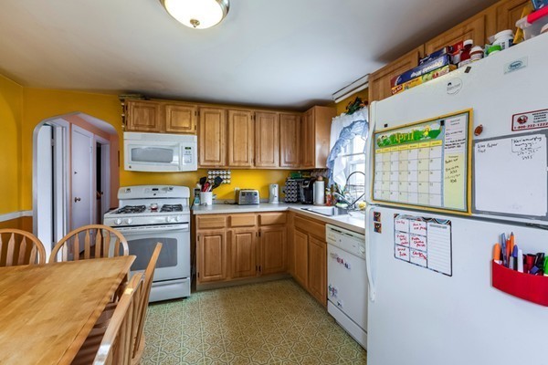 15 Ralph Street Watertown, MA 02472 - Photo 5 of 18 Gallery Image 5