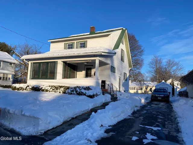 $320,000 | 21 Vista Avenue, Colonie, NY 12110
