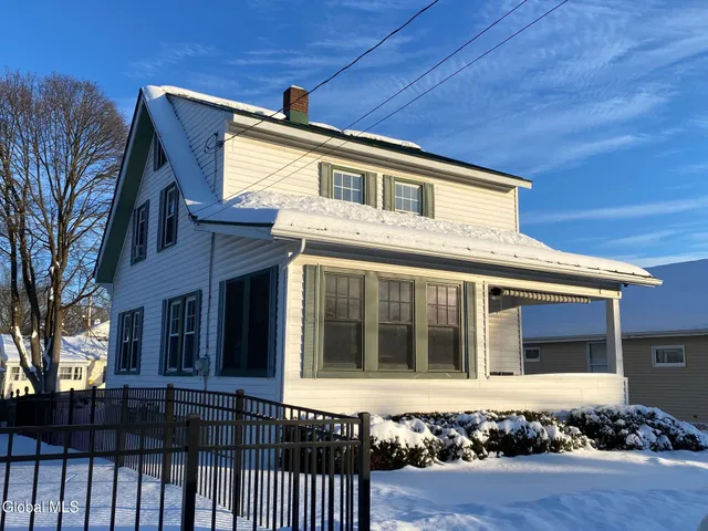 $320,000 | 21 Vista Avenue, Colonie, NY 12110
