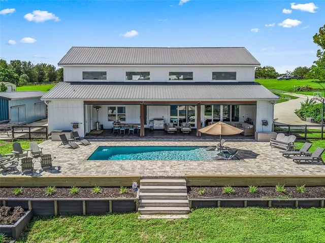 $1,300,000 | 16795 Southeast Highway 42, Weirsdale, FL 32195