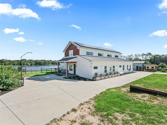 $1,300,000 | 16795 Southeast Highway 42, Weirsdale, FL 32195