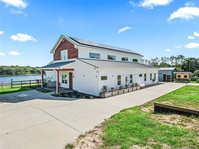 $1,300,000 | 16795 Southeast Highway 42, Weirsdale, FL 32195