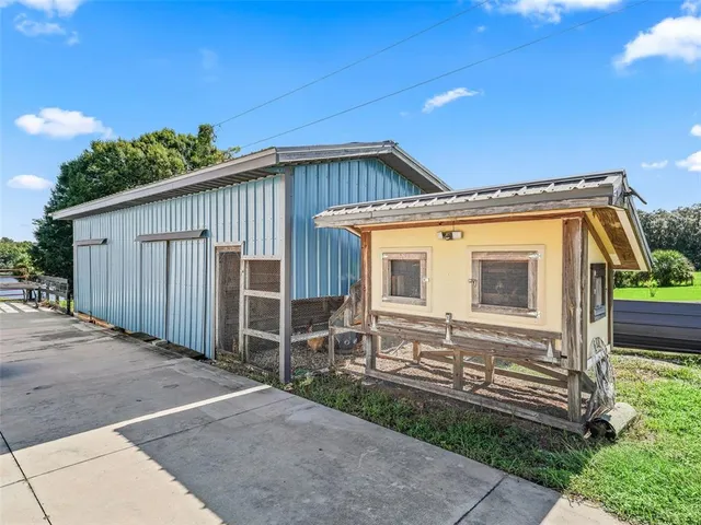 $1,300,000 | 16795 Southeast Highway 42, Weirsdale, FL 32195