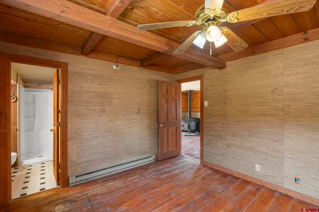 a view of walk in closet