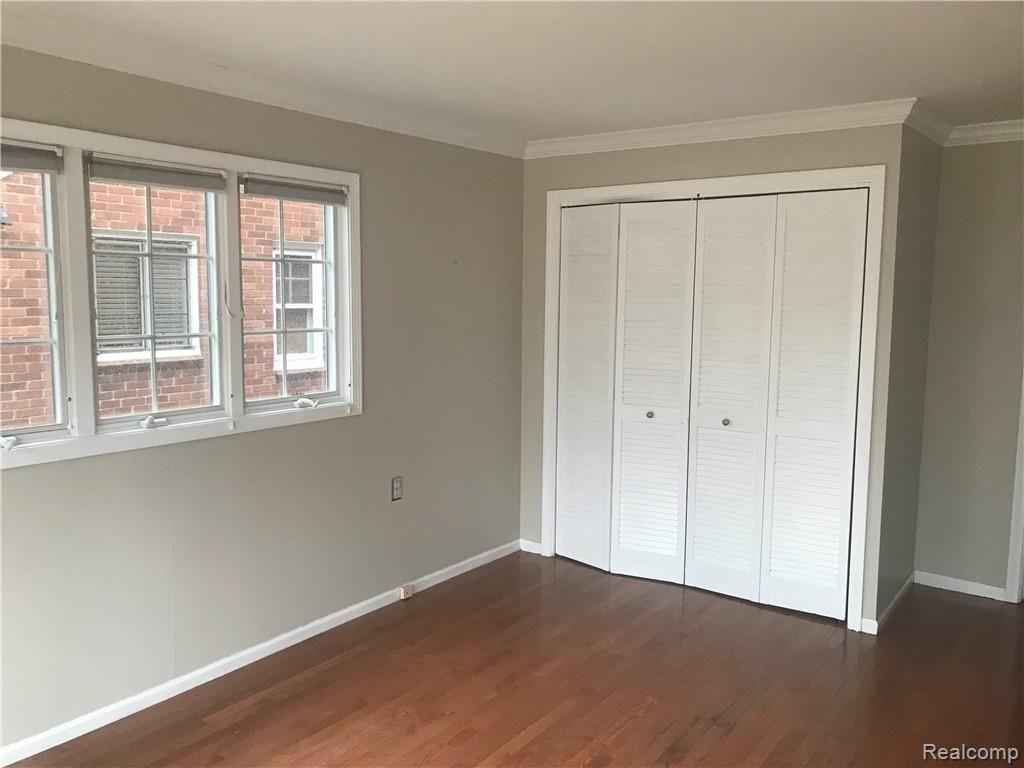 1869 Severn Road Grosse Pointe, MI 48236 - Photo 10 of 15