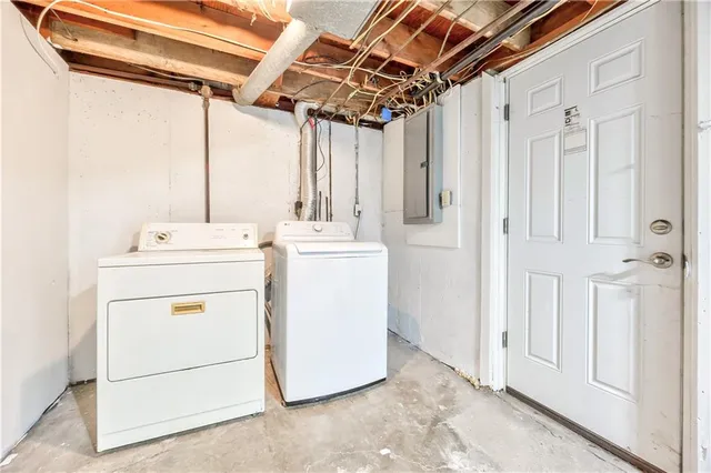 $350,000 | 10009 Grandview Drive, Overland Park, KS 66212