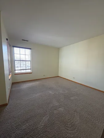 $2,250 | 10 Waverly Court, Algonquin, IL 60102