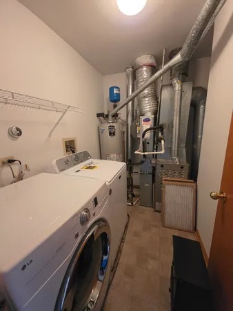 $2,250 | 10 Waverly Court, Algonquin, IL 60102