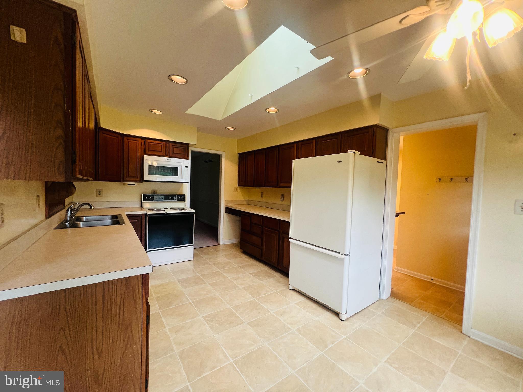 3629 Riva Road Davidsonville, MD 21035 - Photo 13 of 39 Kitchen