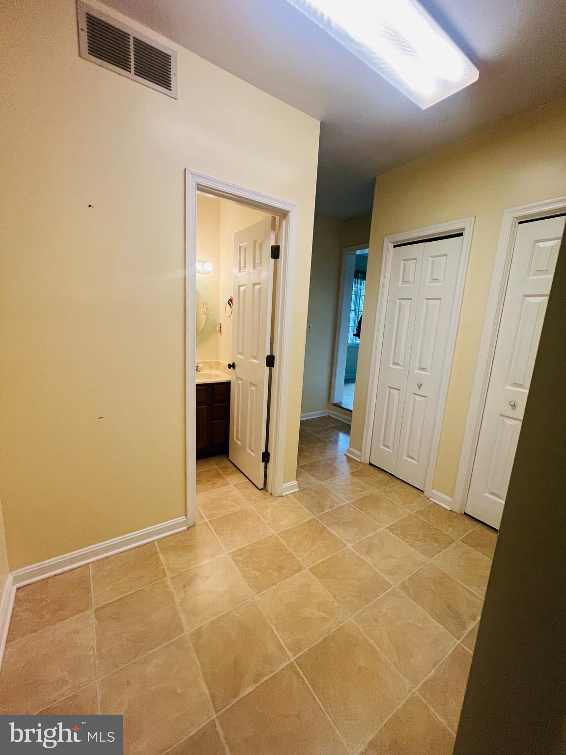 3629 Riva Road Davidsonville, MD 21035 - Photo 16 of 39 Mudroom/Garage Drop Zone