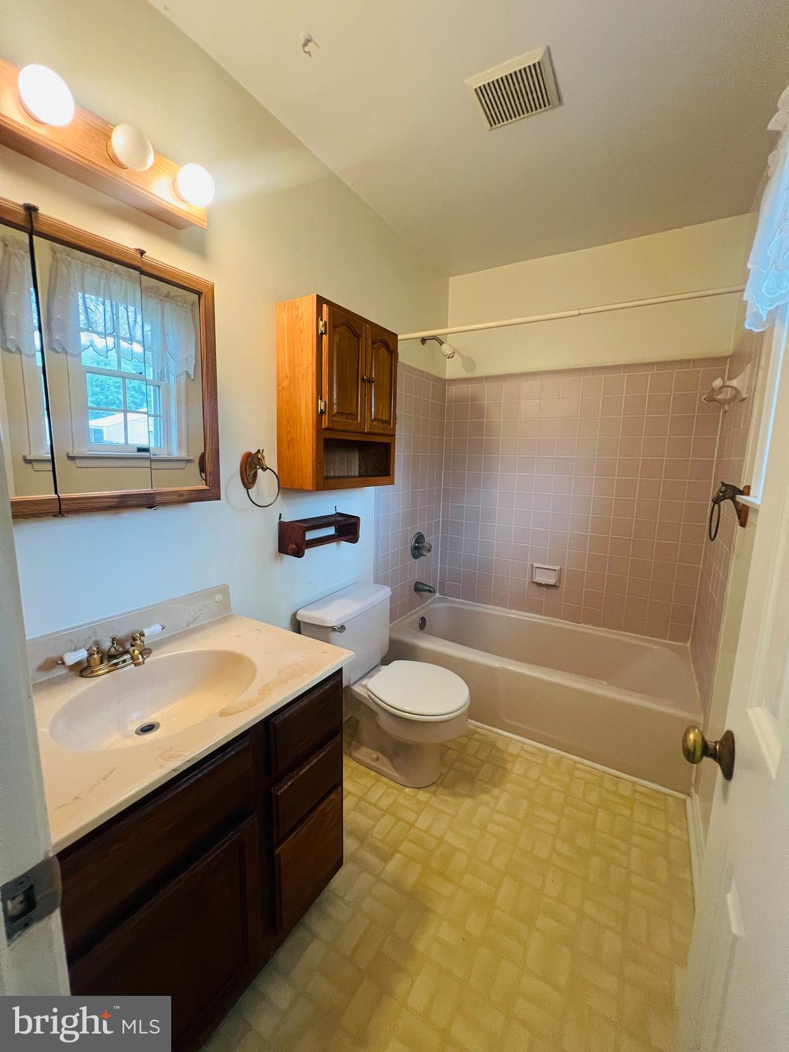 3629 Riva Road Davidsonville, MD 21035 - Photo 23 of 39 Primary Bathroom
