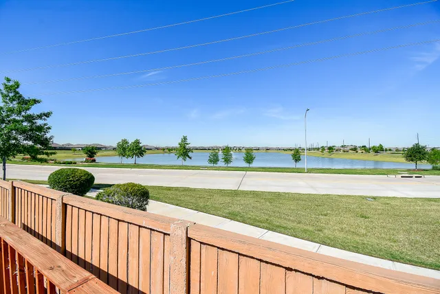 $2,300 | 7206 Highland Chase Drive, Richmond, TX 77407