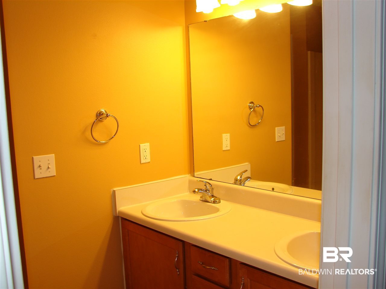 22727 Respite Lane Foley, AL 36535 - Photo 21 of 27 Master bathroom